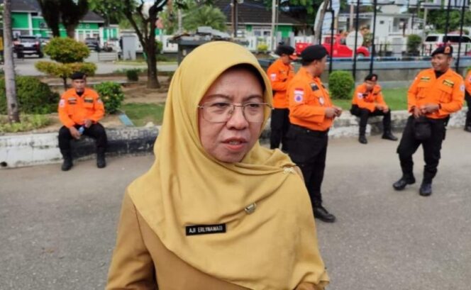 
					Sekretaris Daerah Kota Bontang Aji Erlynawati.