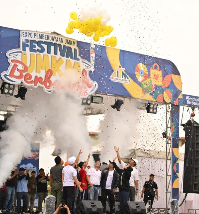 
					Festival UMKM Berbenah 2025 resmi dibuka dan akan berlangsung selama 4 hari ke depan di Stadion Bessai Berinta, Minggu (7/9).
