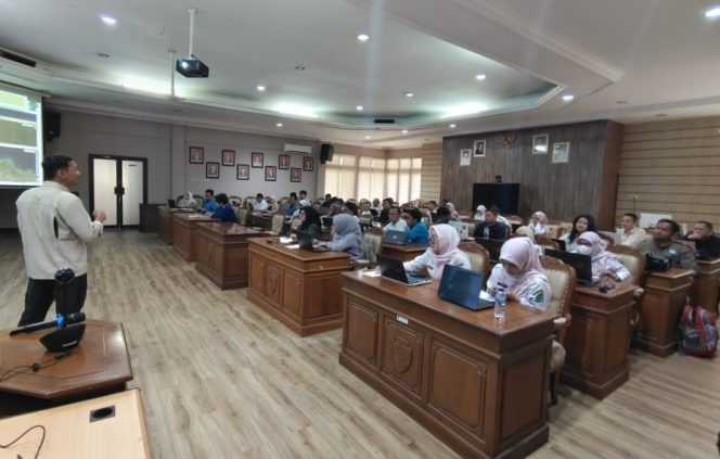 
					Pelatihan Teknis Kredit Karbon Biru  dan NEK Kaltim, 4 Oktober 2025 (Foto:Khunto Ajie)