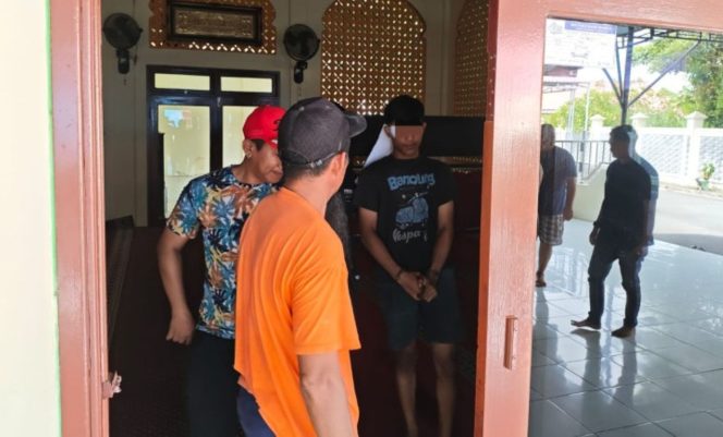 
					Polres Bontang Bongkar Kasus Pencurian Kotak Amal, Pelaku Gasak Rp9,1 Juta dari Puluhan Masjid