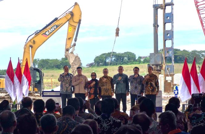 
					Pupuk Indonesia melalui anak usahanya PT Pupuk Kaltim memulai pembangunan pabrik soda ash di Kawasan Industrial Estate (KIE) Bontang. 
