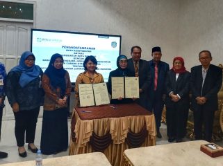 Penandatanganan Nota Kesepakatan Optimalisasi Program Jaminan Kesehatan Nasional (JKN) antara Pemkot Bontang dan BPJS Kesehatan Kantor Cabang Utama Samarinda di Rumah Jabatan Wali Kota, Jumat (28/11/2025).
