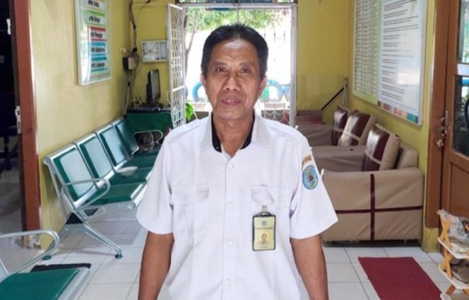 
					Kepala SMPN 5 Bontang, Muhiddin.