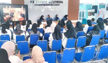 Workshop 25 Keterampilan Dasar Kader Posyandu Tahun 2025 yang digelar Dinkes Kesehatan Bontang di Aula Kelurahan Belimbing, Senin (1/12/2025).  (Foto: Mirah)