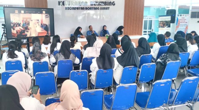 Workshop 25 Keterampilan Dasar Kader Posyandu Tahun 2025 yang digelar Dinkes Kesehatan Bontang di Aula Kelurahan Belimbing, Senin (1/12/2025).  (Foto: Mirah)