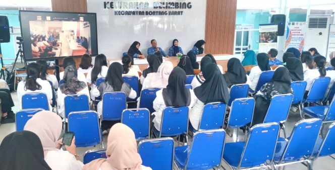 
					Workshop 25 Keterampilan Dasar Kader Posyandu Tahun 2025 yang digelar Dinkes Kesehatan Bontang di Aula Kelurahan Belimbing, Senin (1/12/2025).  (Foto: Mirah)