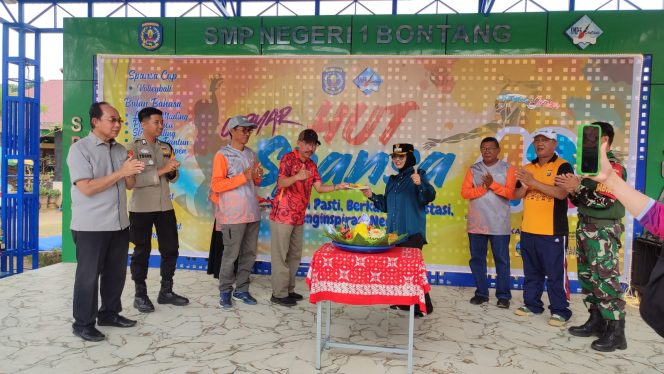 
					HUT ke-42 SMPN 1 Bontang Ditutup Meriah, Wali Kota Dorong Siswa Jadi Generasi Berprestasi