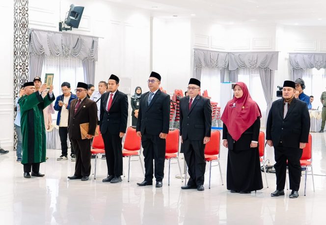 
					Neni Lantik 6 Kepala Dinas dan Badan Lingkup Pemkot Bontang, Minta Cermat Kelola Anggaran