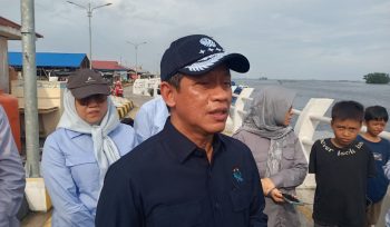Menteri Lingkungan Hidup Indonesia, Hanif Faisol Nurofiq saat berkunjung ke Bontang. (Mirah Hayati/Jurnalpijar)