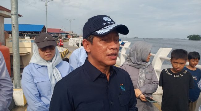 Menteri Lingkungan Hidup Indonesia, Hanif Faisol Nurofiq saat berkunjung ke Bontang. (Mirah Hayati/Jurnalpijar)