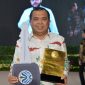 Wakil Wali Kota Bontang, Agus Haris usai menerima penghargaan dari Kementerian Lingkungan Hidup dan Kehutanan dalam Rapat Koordinasi Nasional (Rakornas) Pengelolaan Sampah 2026 yang digelar 25–26 Februari 2026 di Balai Kartini. (Istimewa)
