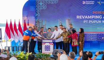 Peresmian Revamping Ammonia Pabrik-2 PT Pupuk Kaltim bersama Menteri Pertanian, Dirut PI Rahmad  Pribadi, Dirut Pupuk Kaltim Gusrizal. (Foto: Istimewa)