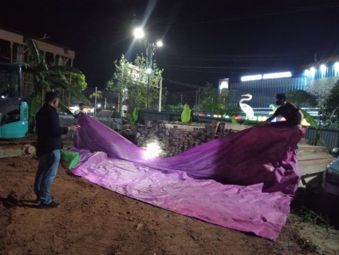 
					Tumpukan kayu ilegal yang berhasil diamankan oleh Polres Bontang. (Istimewa)