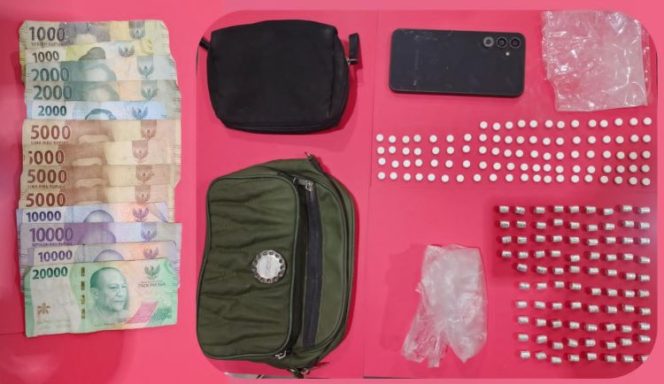 
					Barang bukti penangkapan pengedar narkoba di Bontang. (Istimewa/PolresBontang)