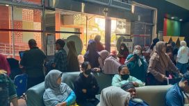 Tumpukan pasien yang mengantri di RSUD dari pagi karena sistem BPJS Kesehatan yang mengalami gangguan. (Mirah Hayati/Jurnalpijar)