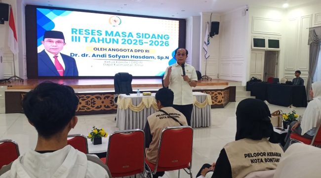 Andi Sofyan Hasdam saat melakukan reses di Pendopo Rumah Jabatan Wali Kota Bontang. (Mirah Hayati/Jurnalpijar)