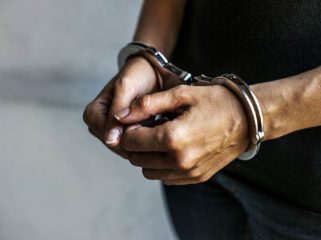 Ilustrasi pengamanan tersangka pelaku kriminal. (Ilustrasi)