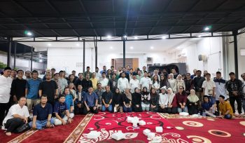 Pemkot Bontang dengan Insan Pers Bontang dalam buka puasa bersama. (Istimewa)