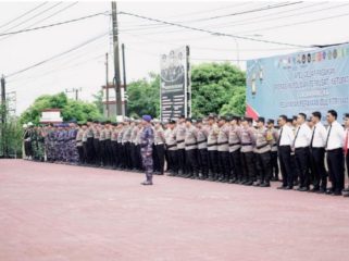 Seluruh petugas operasi ketupat saat melakukan apel. (Istimewa)