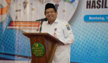 Staf Ahli Pemerintahan dan Hukum Kota Bontang, Anwar Sadat.