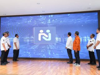 Wakil Wali Kota Bontang, Agus Haris saat meresmikan aplikasi 