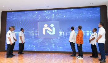 Wakil Wali Kota Bontang, Agus Haris saat meresmikan aplikasi 