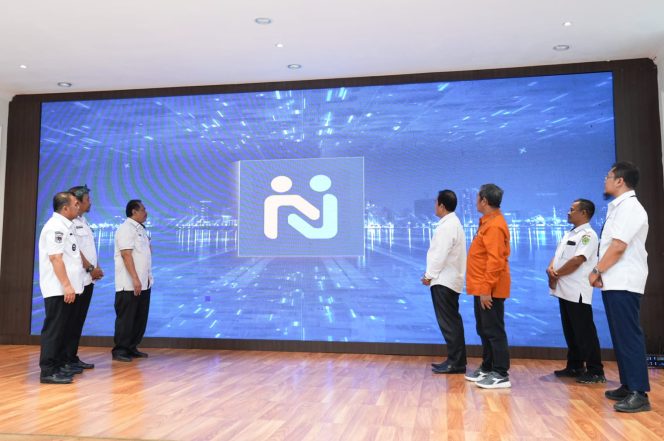 
					Wakil Wali Kota Bontang, Agus Haris saat meresmikan aplikasi 