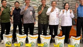 Pemantauan dan monitoring beras dan minyak bantuan di Bulog Samarinda. (Istimewa)