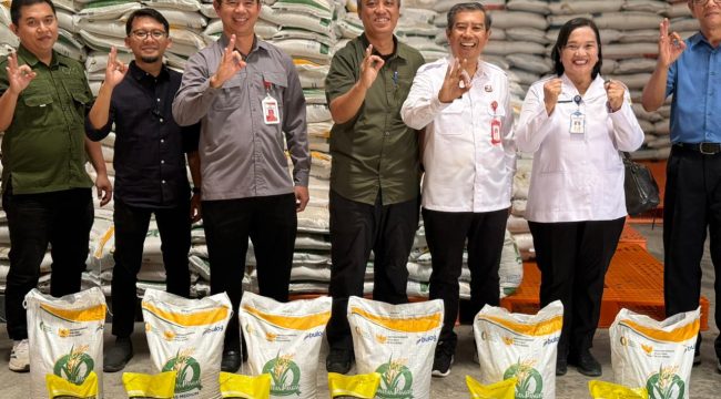 Pemantauan dan monitoring beras dan minyak bantuan di Bulog Samarinda. (Istimewa)