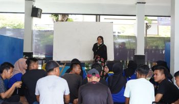 Warga binaan Lapas Kelas II A Bontang mengikuti sekolah paket. (Istimewa/Lapas Kelas II A Bontang)