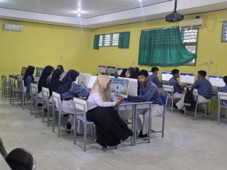 Salah satu sekolah di Kota Bontang yang melaksanakan simulasi TKA. (Mirah Hayati/Jurnalpijar)