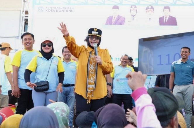 
					Wali Kota Bontang Neni Moerniaeni dalam peringatan Hari Buruh Internasional (May Day) di Kota Bontang, Sabtu (1/5/2026). 