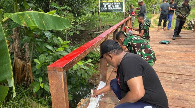 Aktivitas Tentara Manunggal Masuk Desa (TMMD) ke-12 di Kota Bontang,