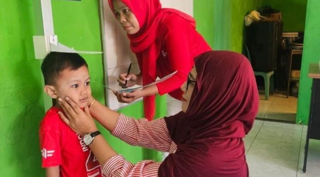 Pelayanan Balitan di Posyandu Taman Hati RT 29, Kelurahan Gunung Telihan, Kecamatan Bontang Barat (Bambang/Jurnapijar)
