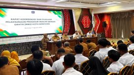 Rapat koordinasi dan evaluasi program MBG di Bontang, Selasa (11/8/2026).