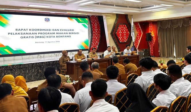 
					Rapat koordinasi dan evaluasi program MBG di Bontang, Selasa (11/8/2026).