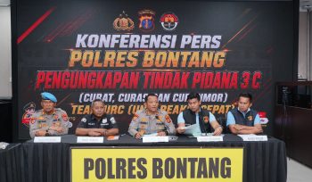 Konferensi Pers pengungkapan Tindak Pidana 3C yaitu Curat, Curas, dan Curanmor oleh Tim URC Unit Reaksi Cepat Polres Bontang pada Selasa, 18 Agustus 2026. 