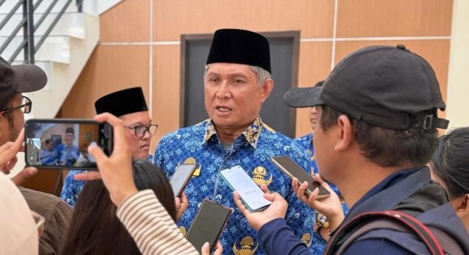 
					Sekretaris Daerah Kabupaten Kutai Timur (Sekdakab Kutim) Rizali Hadi.