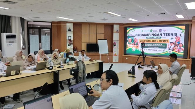 
					Pendampingan teknis dan asesmen sertifikasi kader Posyandu bidang kesehatan oleh Dinkes Bontang. (Foto: Bambang)