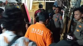 Tim Inafis dari sejumlah petugas dari Polres Bontang saat di TKP penemuan jenazah pria tergantung tali di kawasan Bontang Kuala, Sabtu (19/9/2026). (Foto: Irwan/jurnalpijar.com)